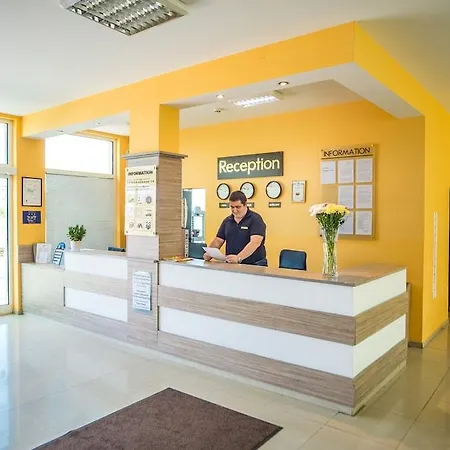 Hotel de apartamente Clara 3*