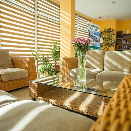 Apartahotel Clara 3*