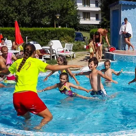 Clara Apartahotel Burgas