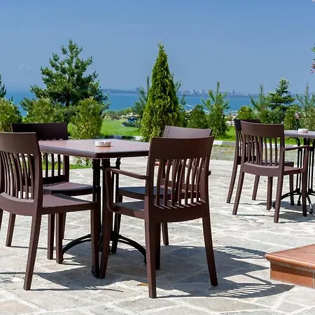 Apartahotel Clara 3*