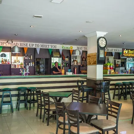 Clara Apartahotel 3*