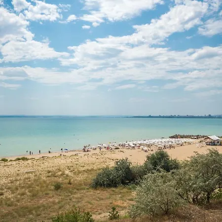 Clara Apartahotel Burgas