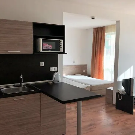 Clara Apartahotel Burgas